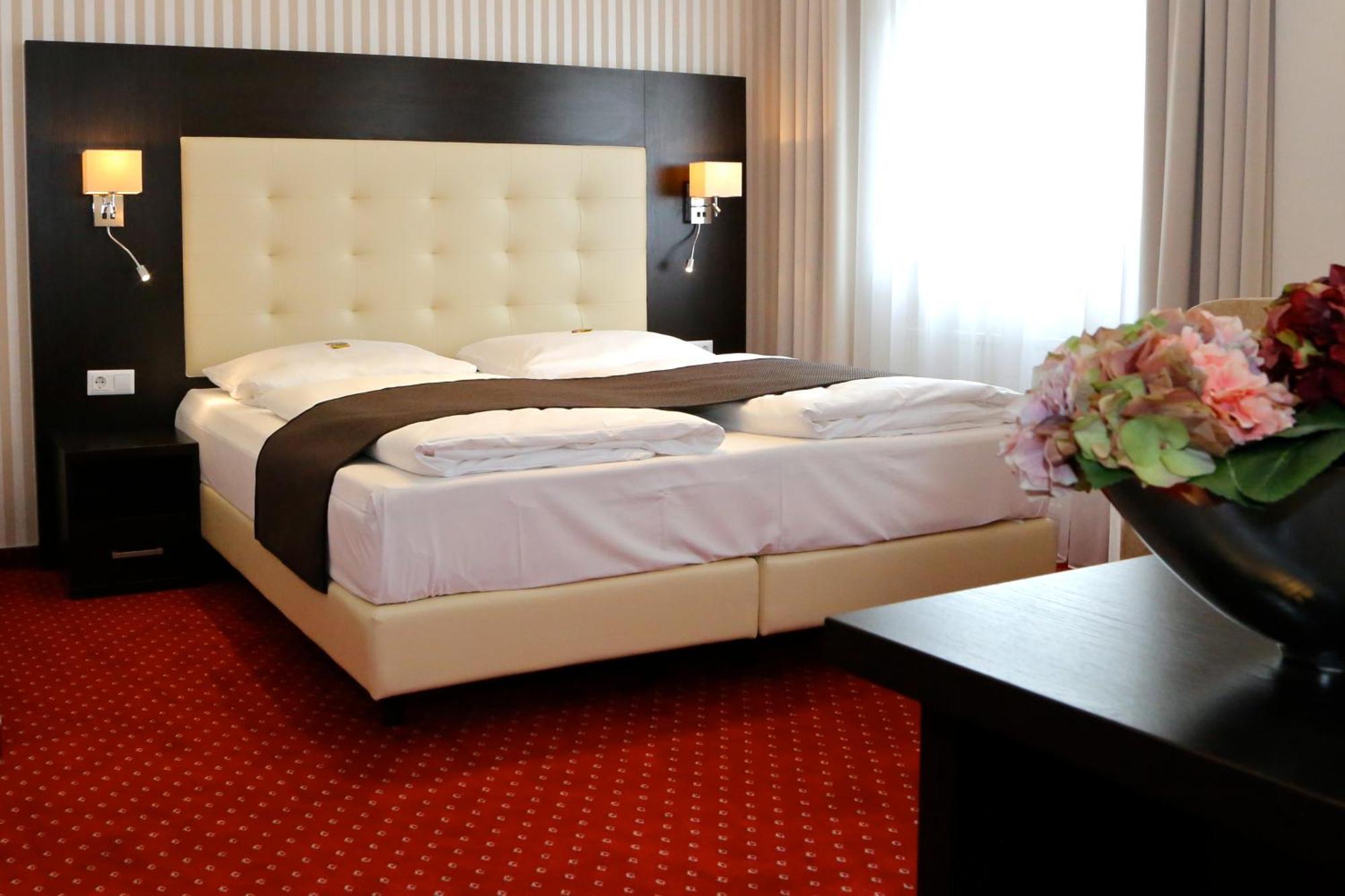 Hotel Herbst Berlin Bagian luar foto