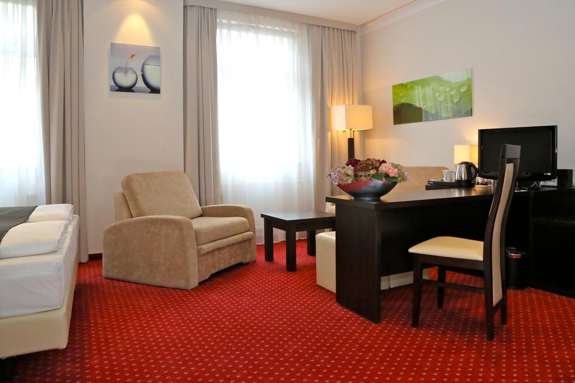 Hotel Herbst Berlin Bagian luar foto